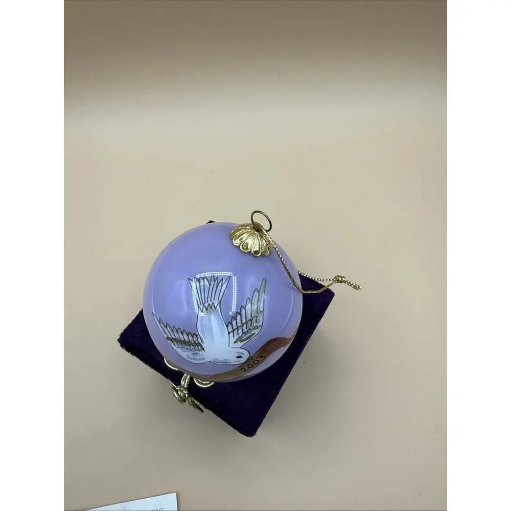 Pier 1 Imports la bien 2003 “Peace on Earth” Dove *Lavender*